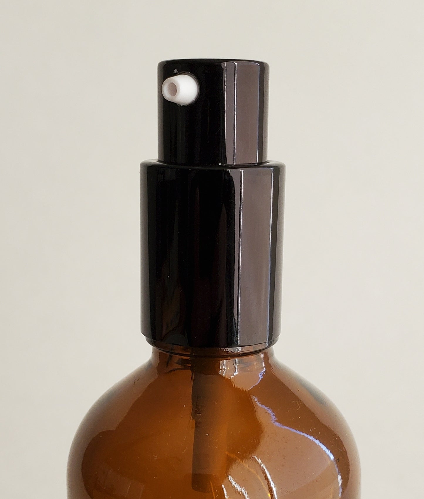 New Pump (Shiny Black Plastic) - for Essential Oil Bottle