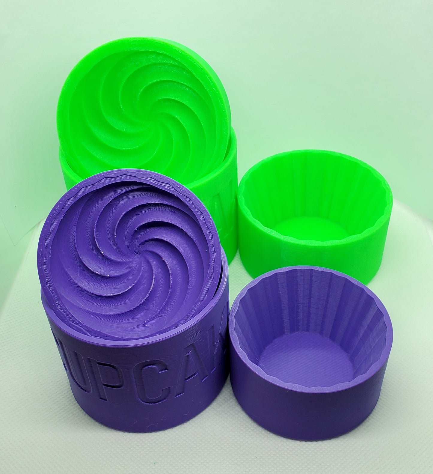 Cupcake Bath Bomb Hand Mould